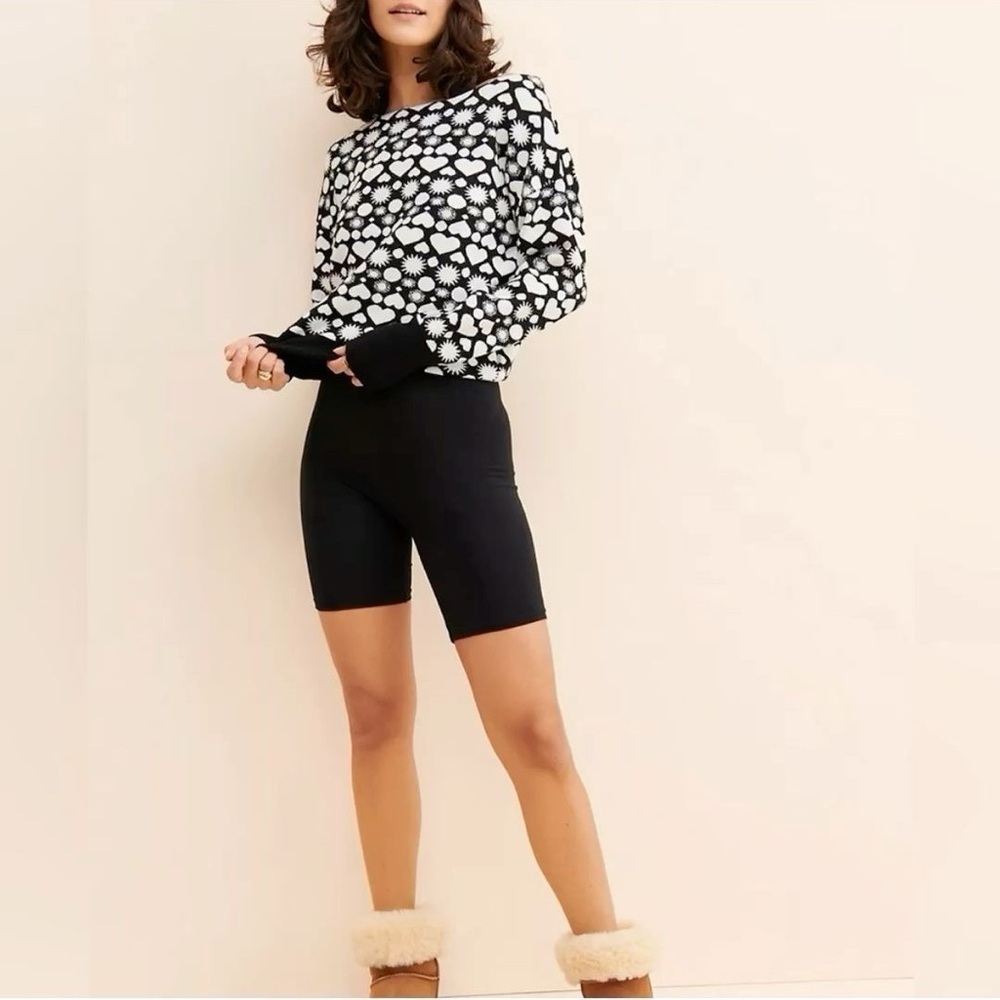 Anthropologie Maeve heart sweater in black and white. Size M. EUC.